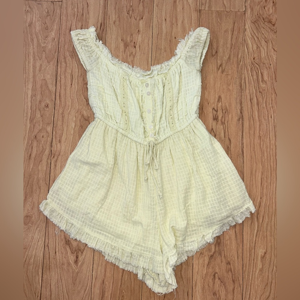 Urban outfitters light yellow strapless romper